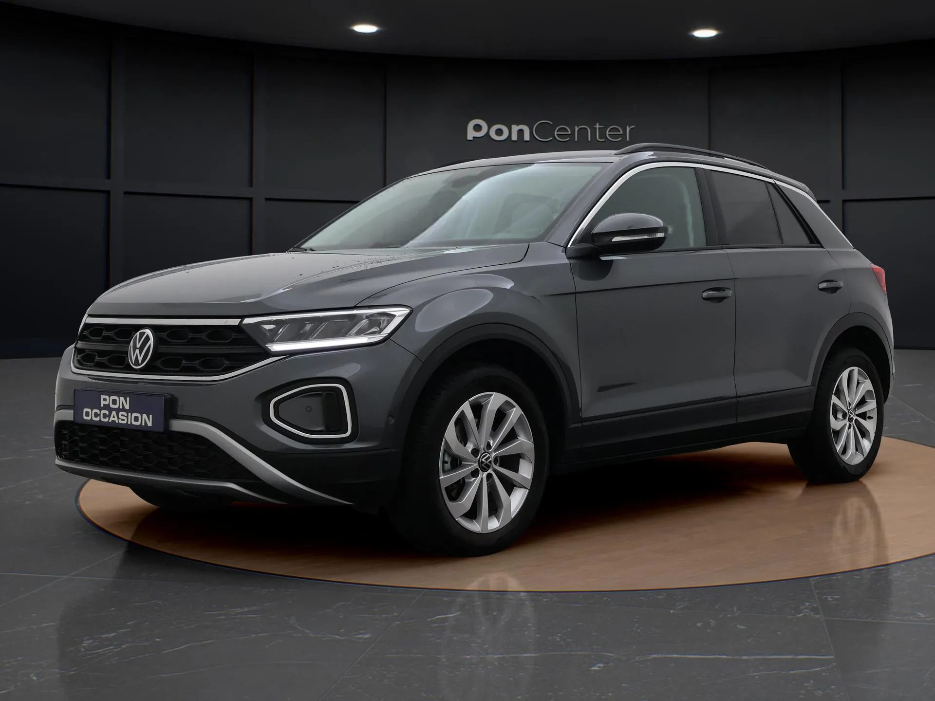 Volkswagen T-Roc — foto 1