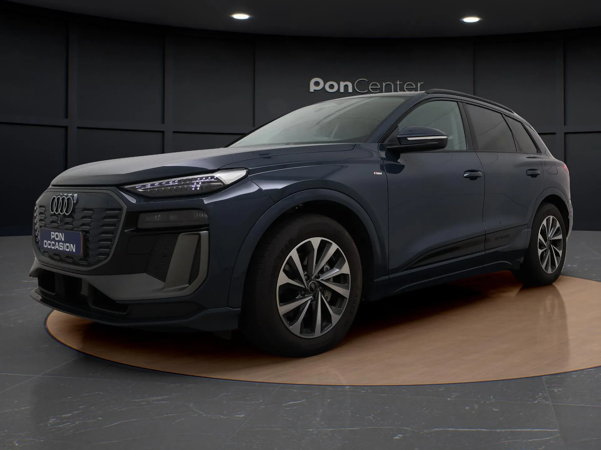 Audi Q6 e-tron — foto 1