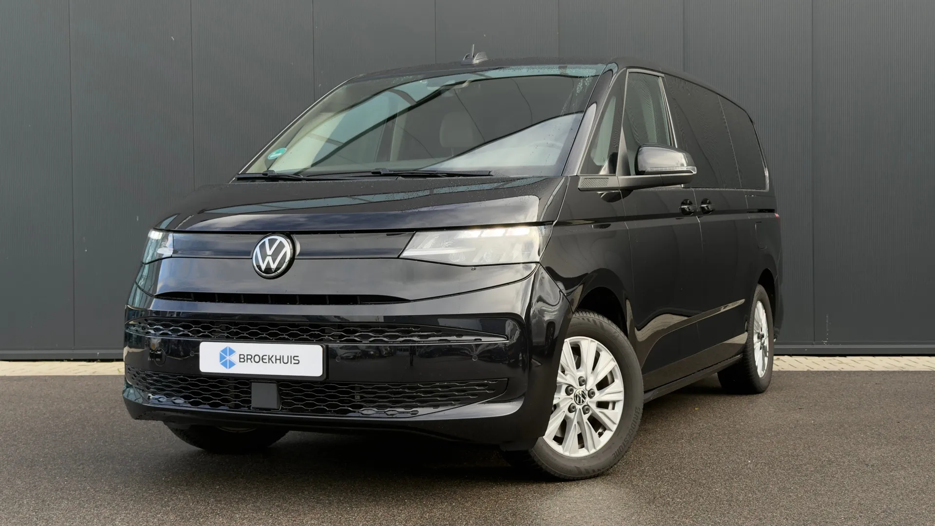 Volkswagen Multivan — foto 1