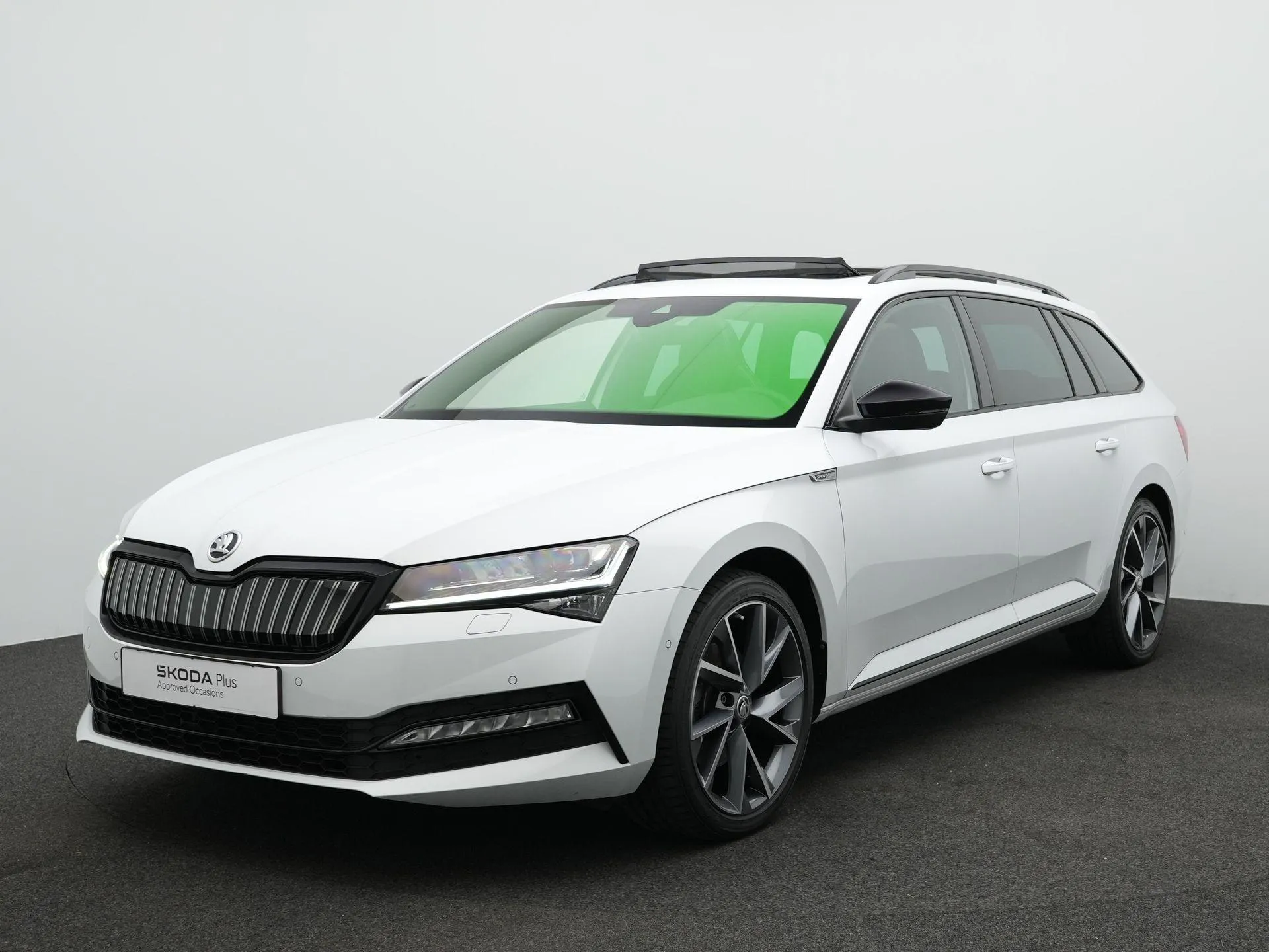 Škoda Superb — foto 1