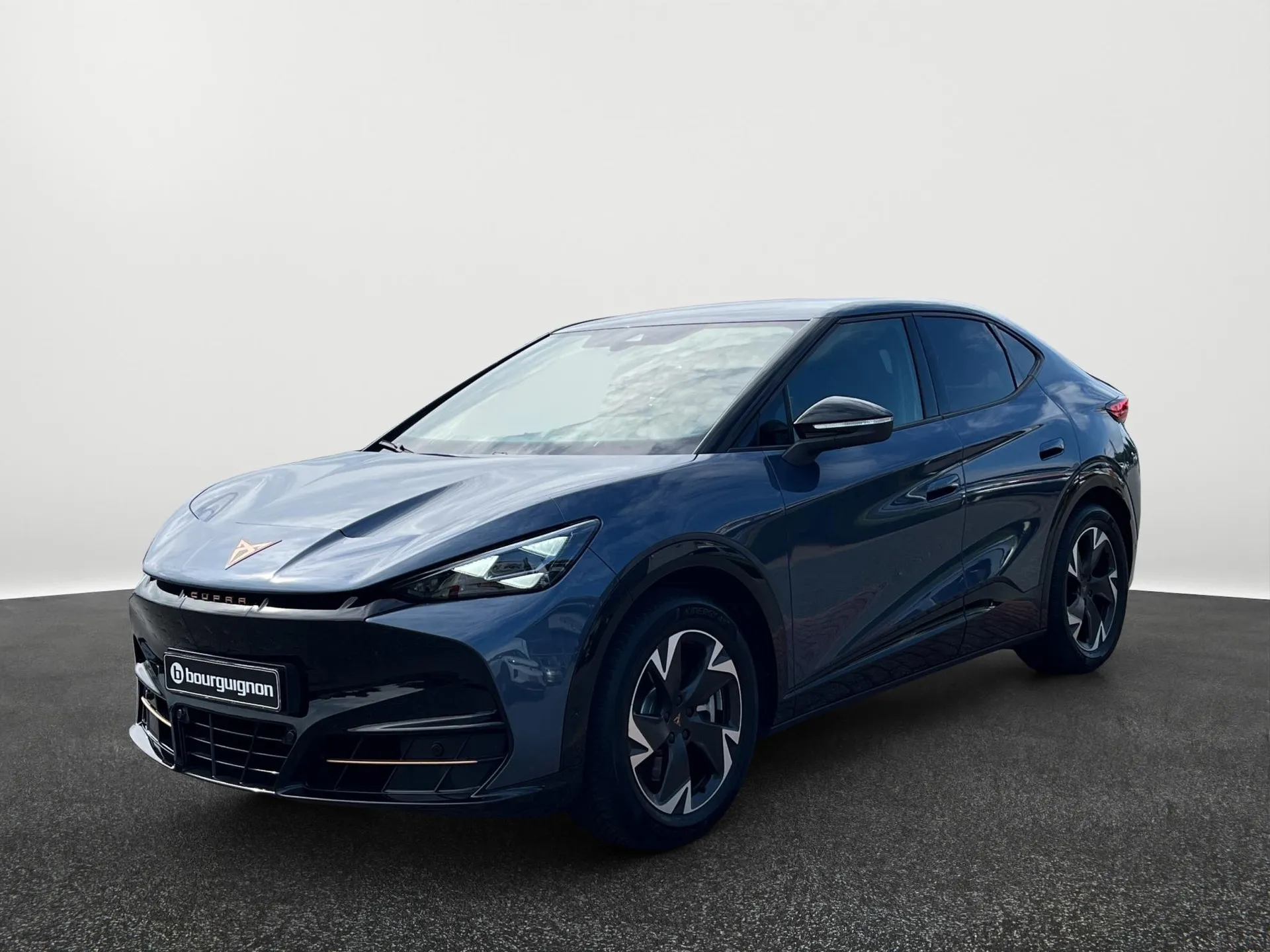 Cupra Tavascan — foto 1