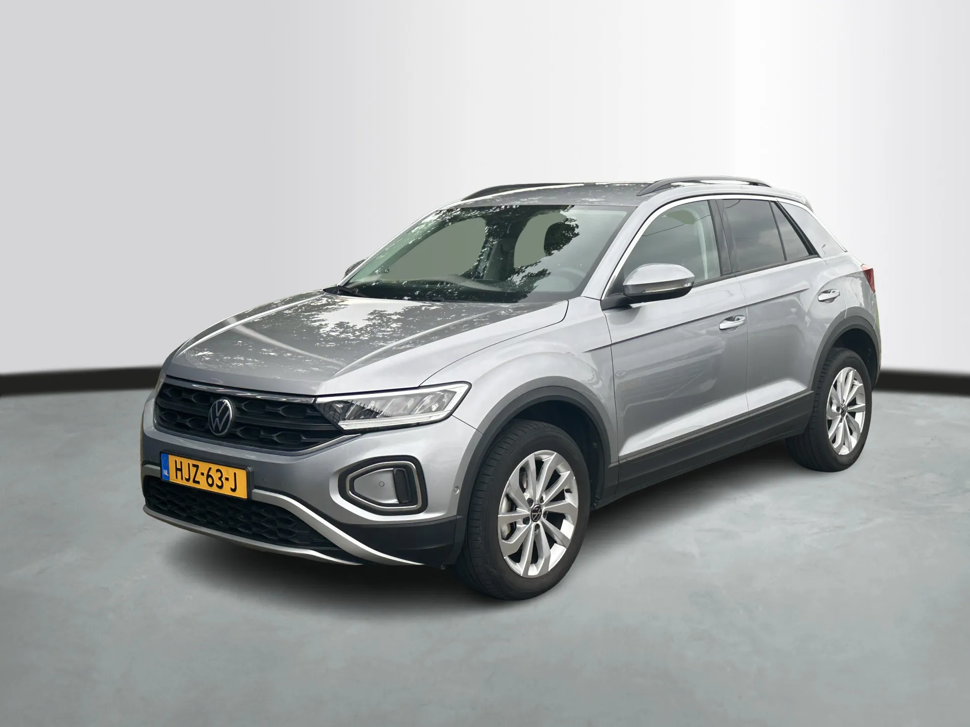 Volkswagen T-Roc — foto 1