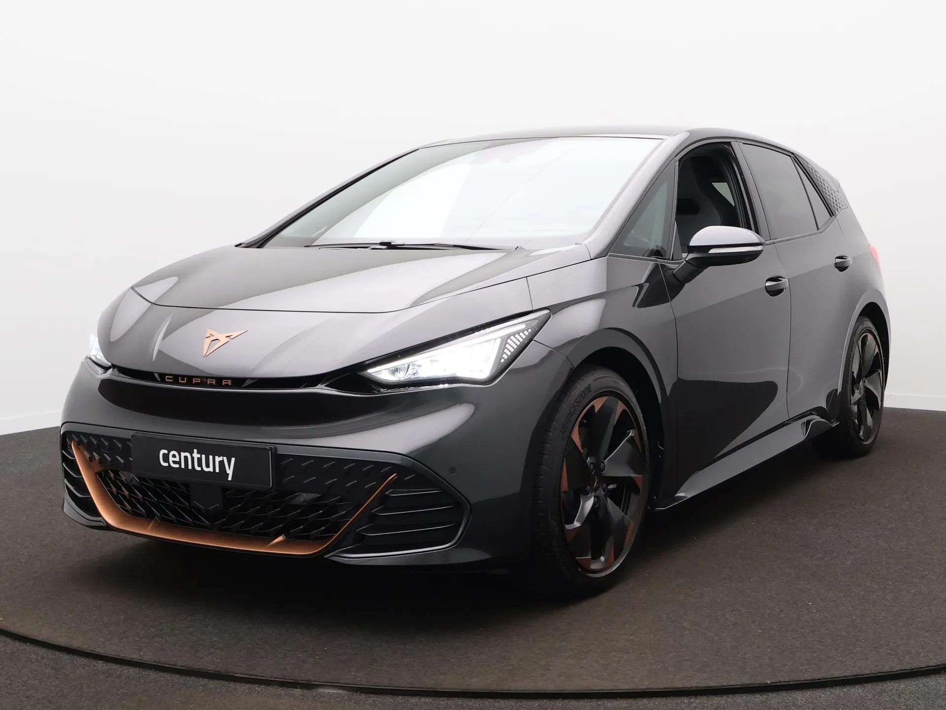 Cupra Born — foto 1