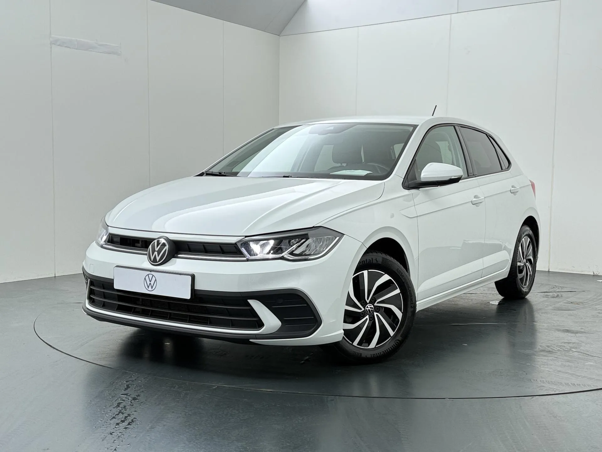 Volkswagen Polo — foto 1