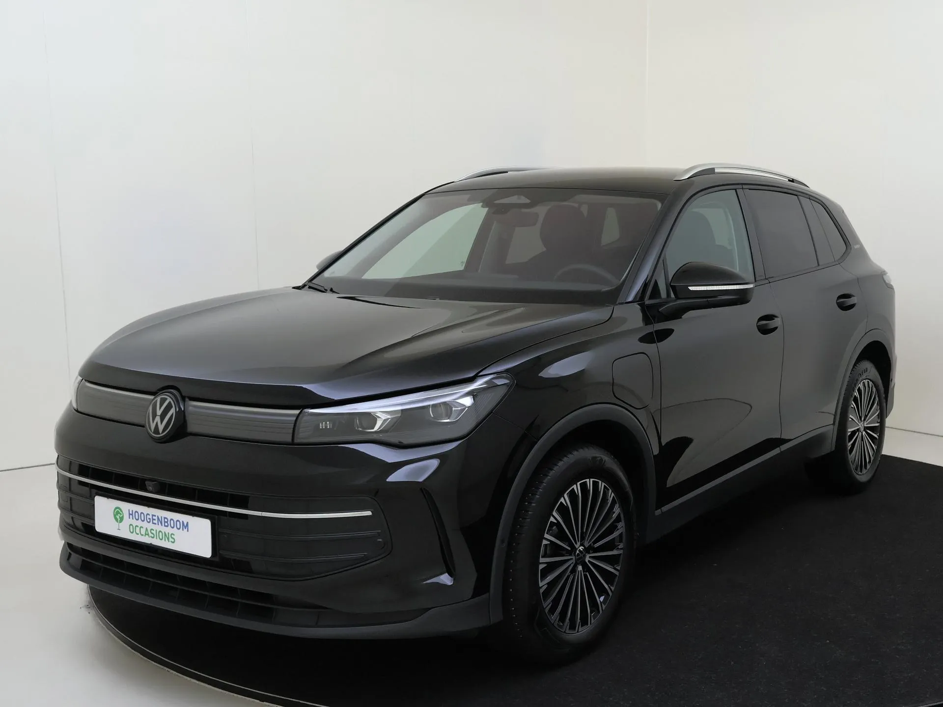 Volkswagen Tiguan — foto 1