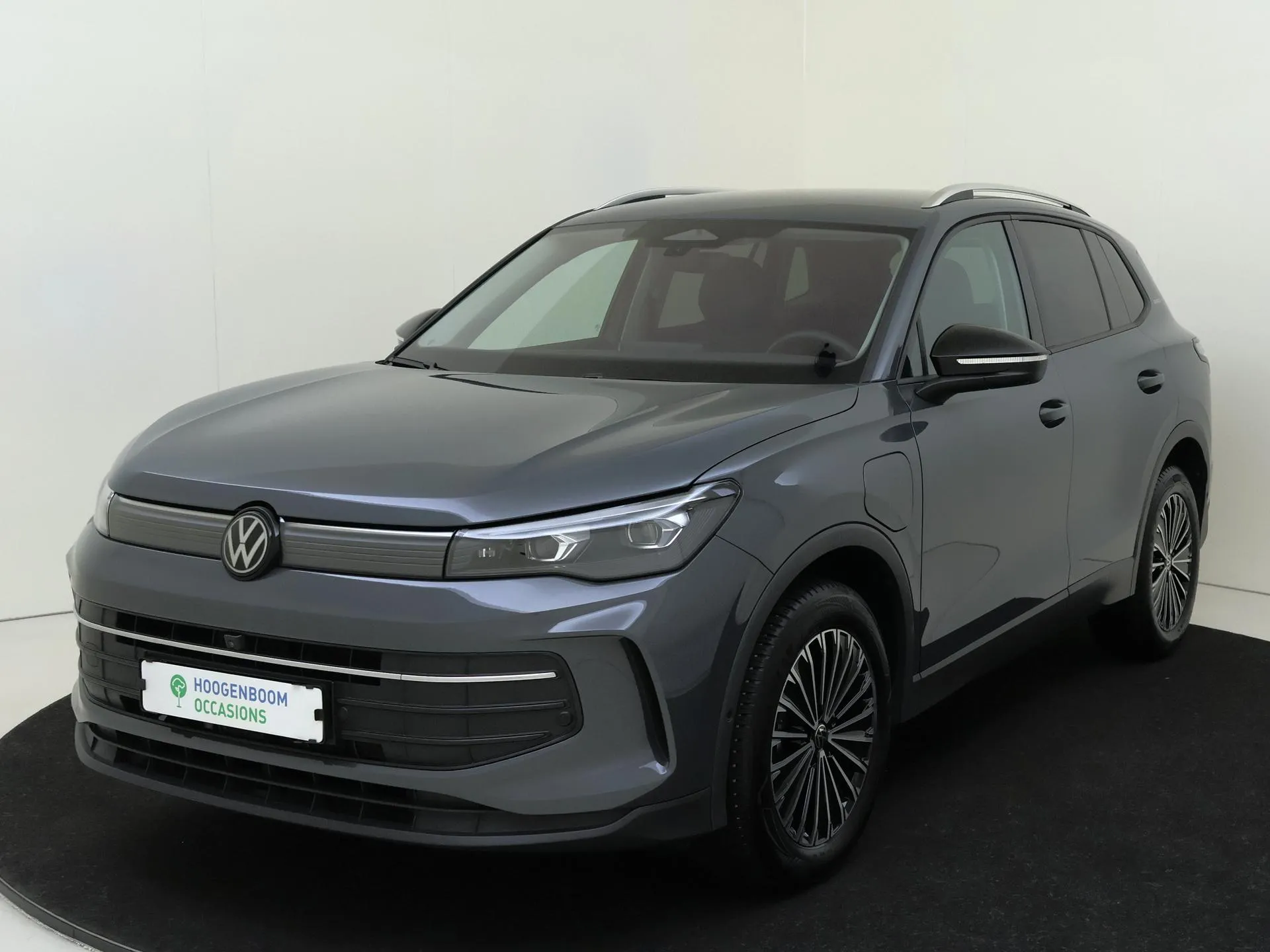 Volkswagen Tiguan — foto 1