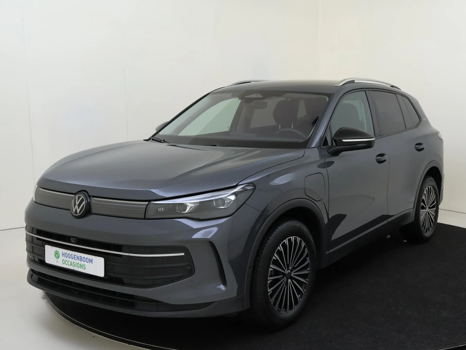 Volkswagen Tiguan — foto 1