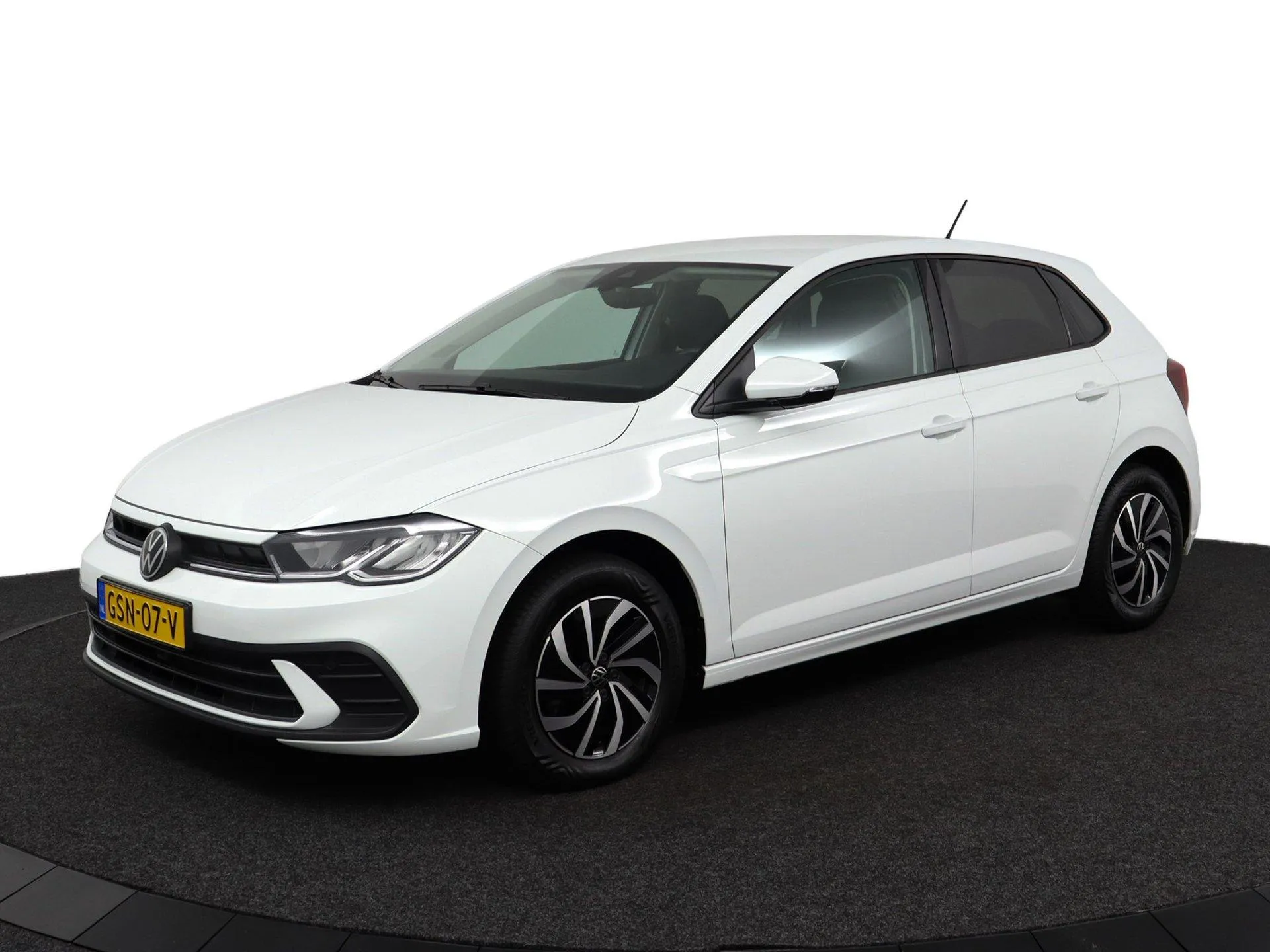 Volkswagen Polo — foto 1