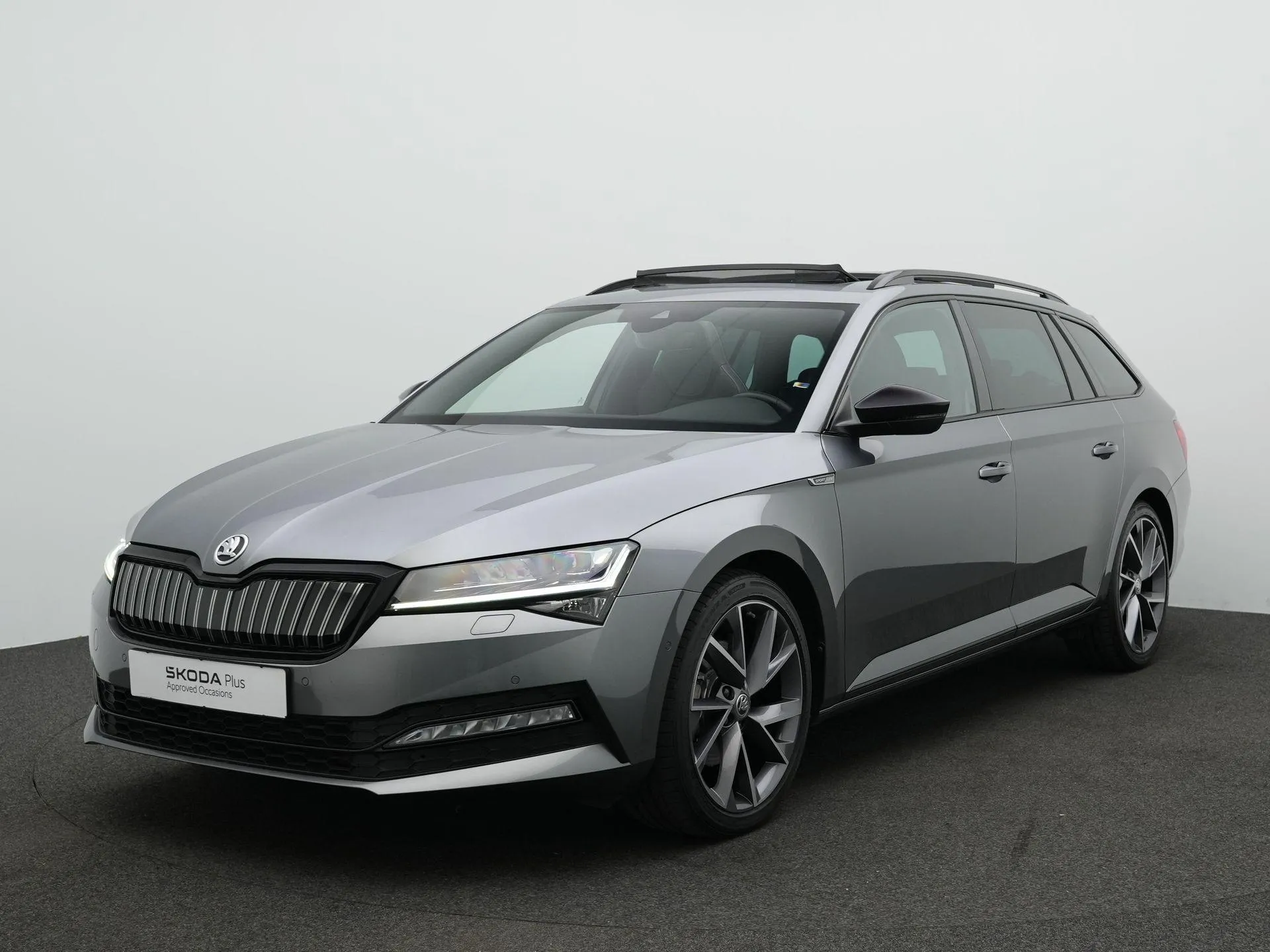Škoda Superb — foto 1