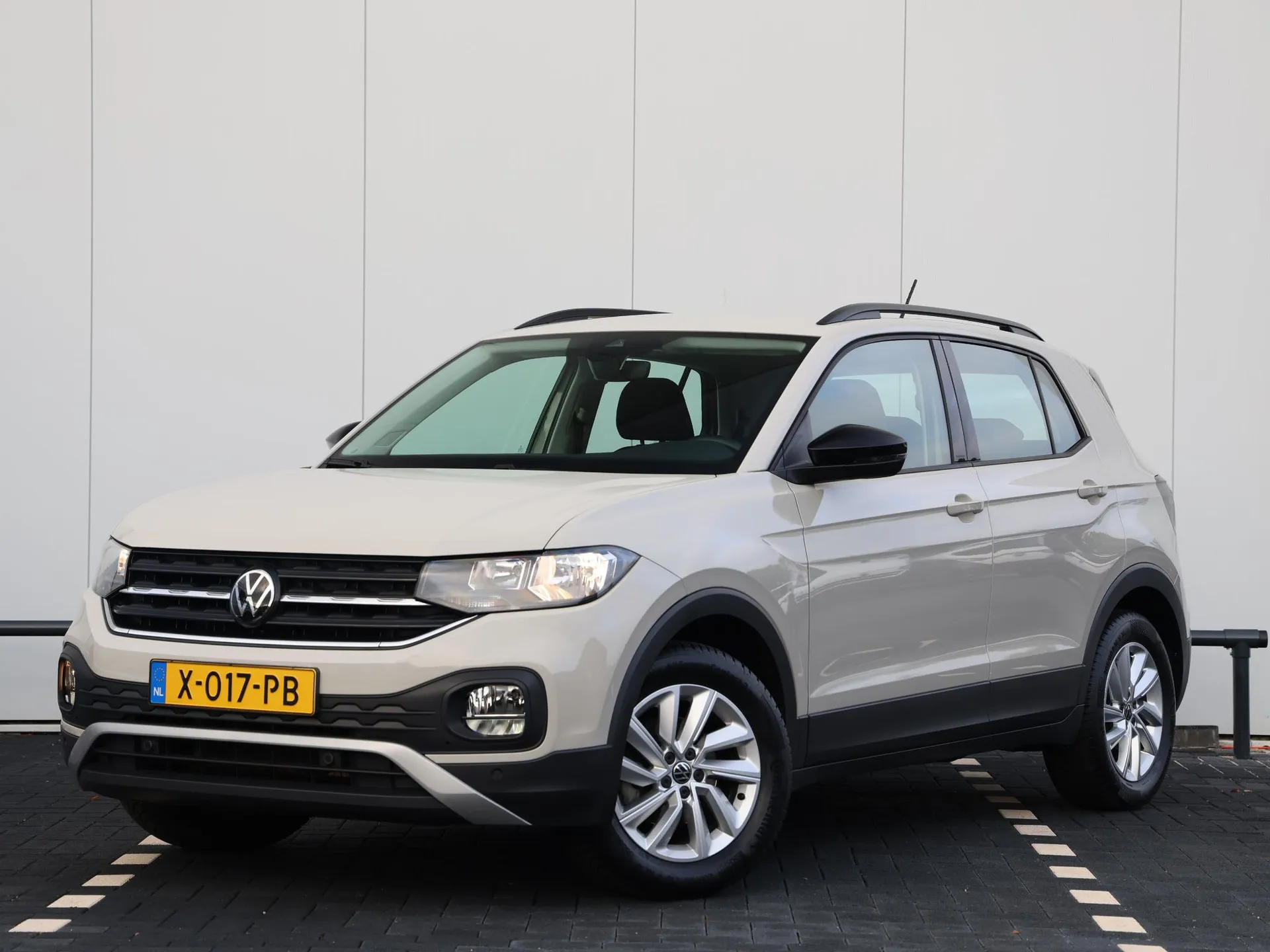 Volkswagen T-Cross — foto 1