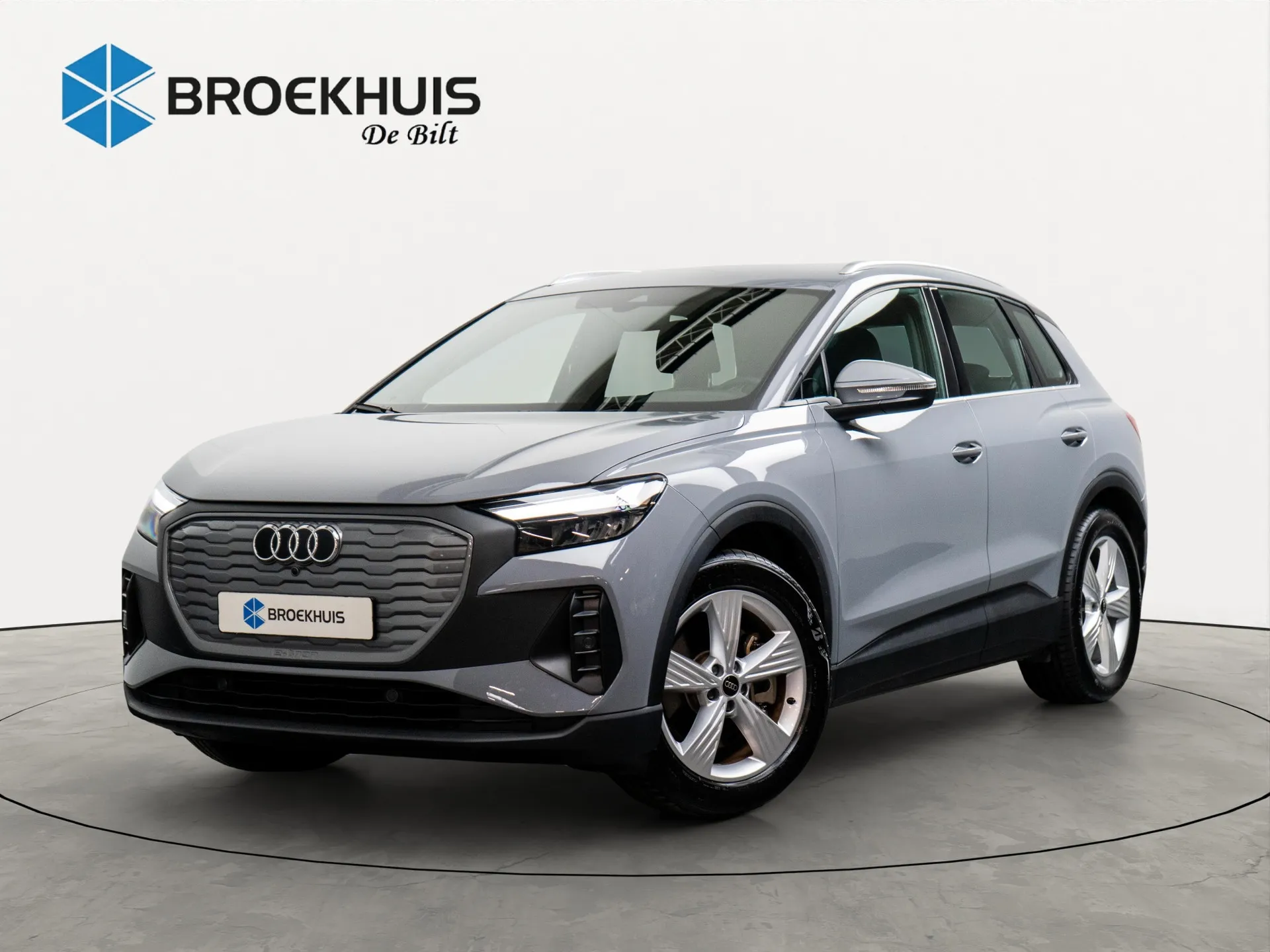 Audi Q4 e-tron — foto 1