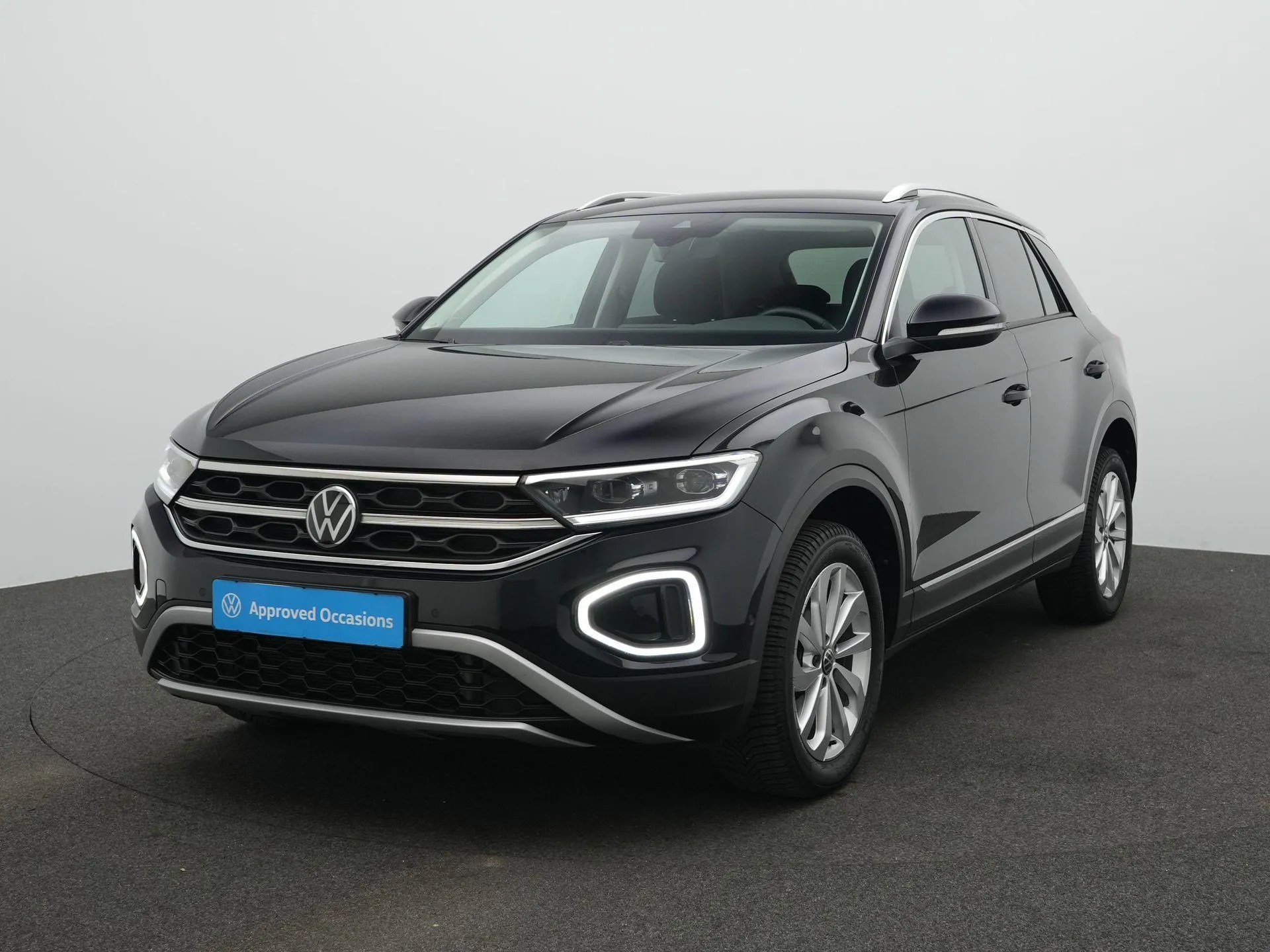 Volkswagen T-Roc — foto 1