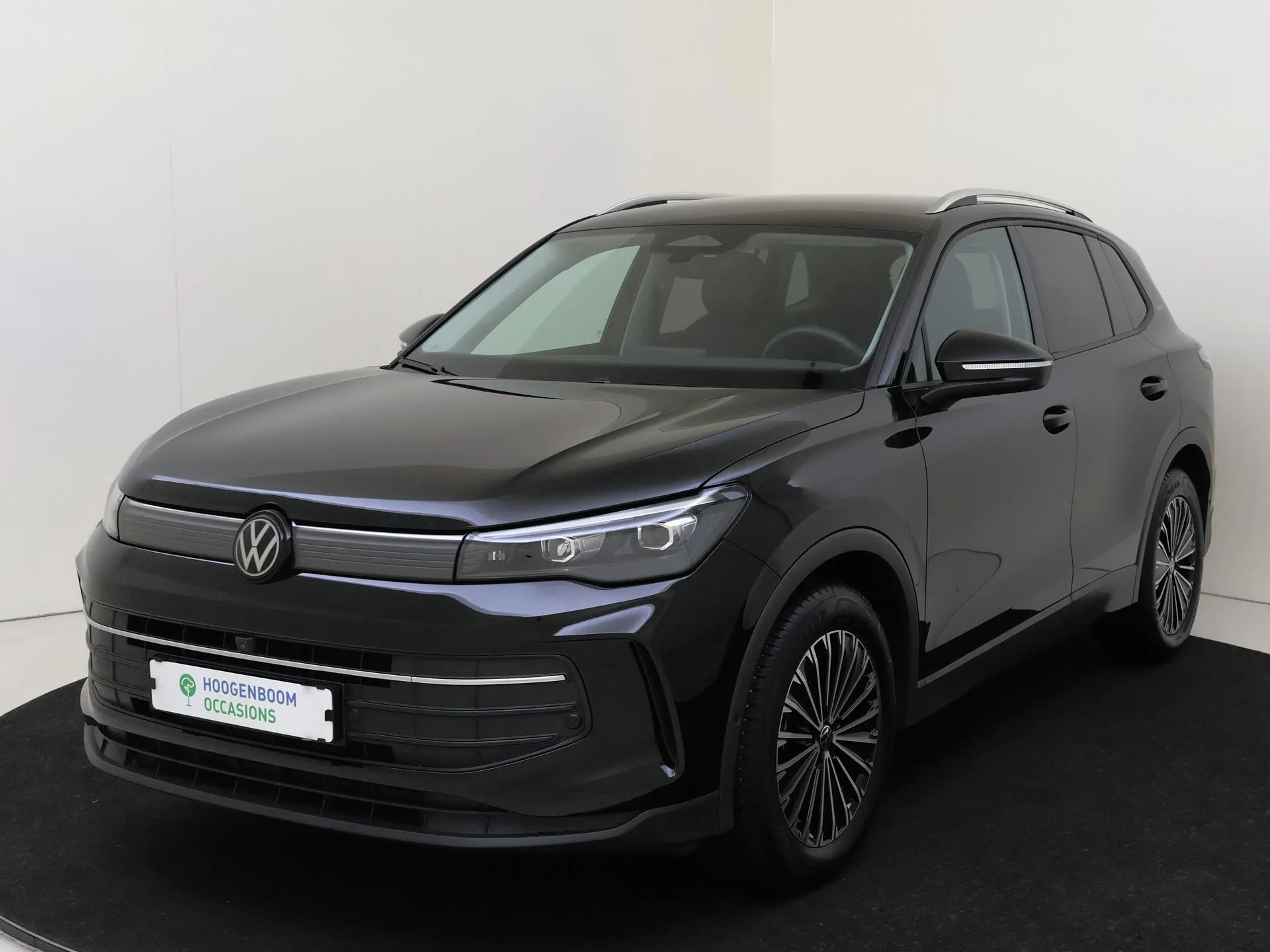 Volkswagen Tiguan — foto 1