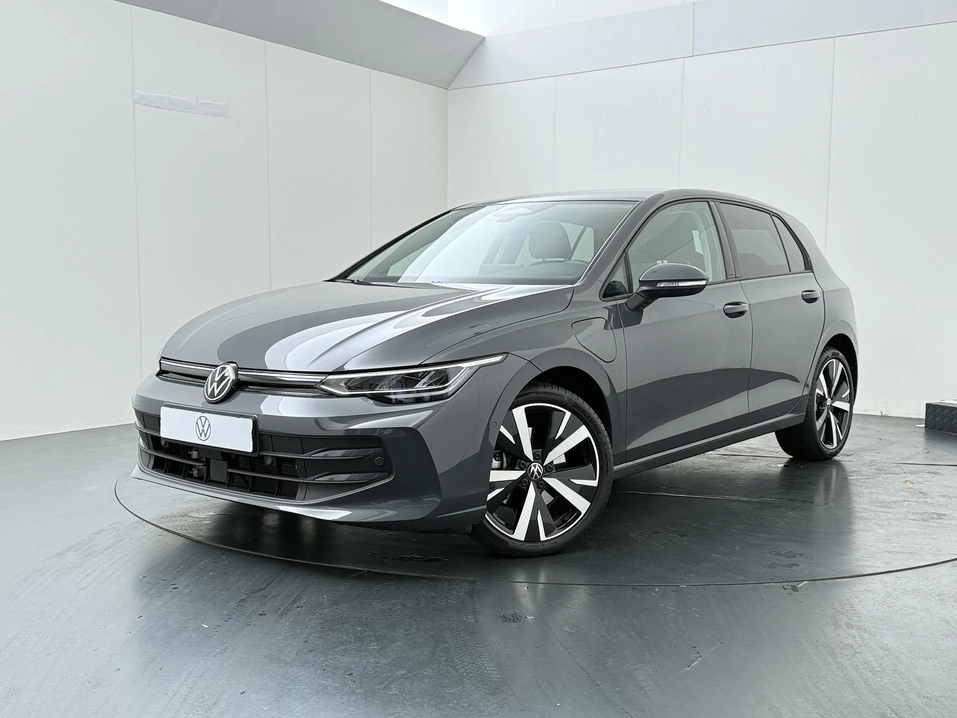 Volkswagen Golf — foto 1